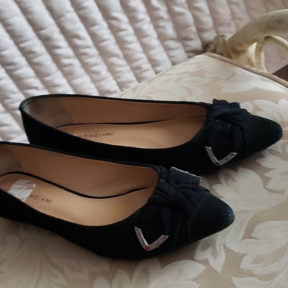 Shoes - Picture 4 of 4